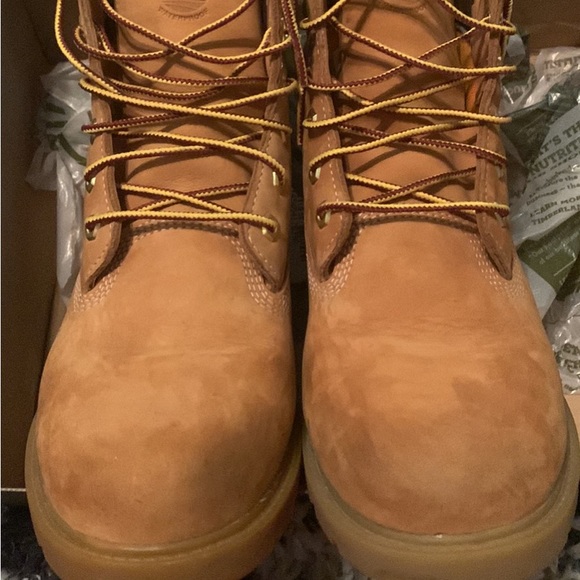 Women’s NEW timberland boots - Picture 1 of 5